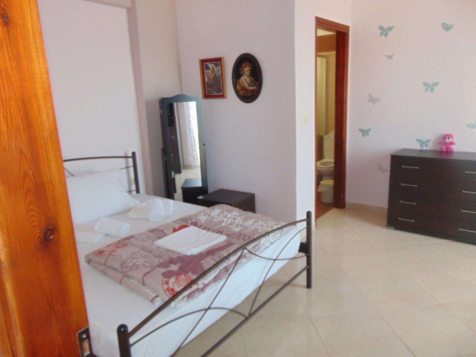 Comfy Beachfront Litinas Casa With Seaview Chrissi Akti Chania Exterior foto